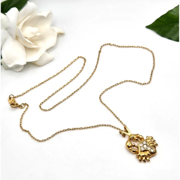Vintage‎ Avon Goldtone Rhinestone Cancer Crab Zodiac Astrology Pendant Necklace - Picture 1 of 6